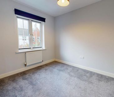 3 bedroom end of terrace house to rent - Photo 5