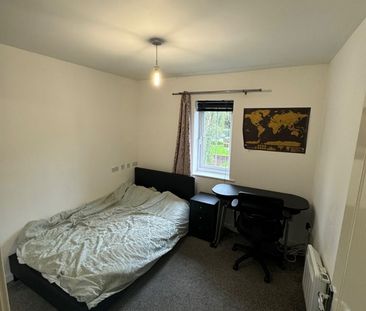 Room in a Shared Flat, Brandforth Road, M8 - Photo 4