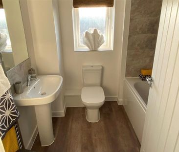 3 bedroom terraced house to rent - Photo 5