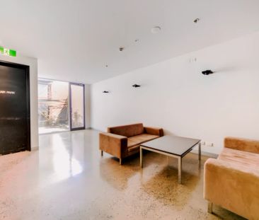 Standard Studio - Photo 4