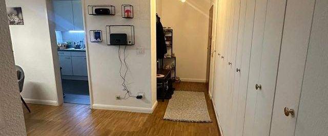 Schöner Wohnen !! Traumhafte 2,5 Zimmer Wohnung mit Balkon im wärmegedämmten Haus in Rellingen zu vermieten !! - Foto 1