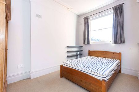 Excellent three bedroom garden flat just moments from Highbury Fields. - Photo 5