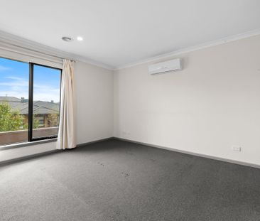 Beautiful Double Storey house in Wollert! - Photo 2