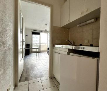 Strasbourg - Esplanade - rue de Stuttgart : Studio meublé - Photo 2