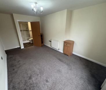 2 bedroom ground floor flat to rent - Photo 1