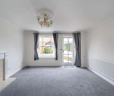 Watermead, Aylesbury, HP19 - Photo 1