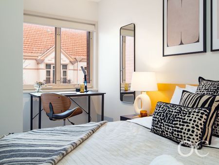 Open the Door to Top-Floor Tranquillity in the Heart of Rundle Street - Photo 2