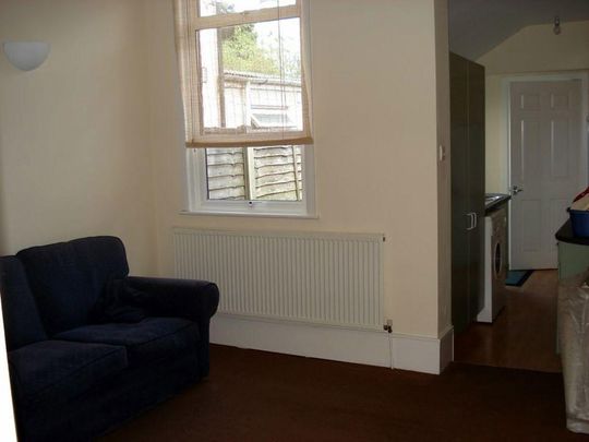 2 bedroom house to rent - Photo 1