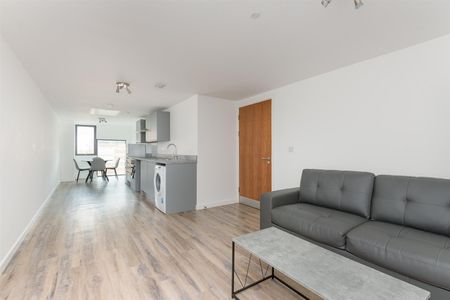 Rent QUBE, City Centre, S1 £1,200pcm - Photo 5