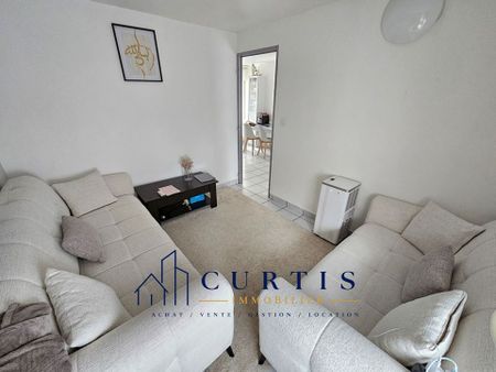 Location Appartement 2 pièces 41m² LE CHAMBON FEUGEROLLES 42500 - Photo 2