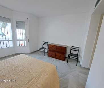 Piso de alquiler en Urbanización Los Naranjos de Marbella, 46, La D... - Photo 5