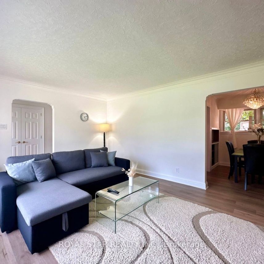 For Lease - 38 Lake Avenue, Richmond Hill, Ontario - Photo 1