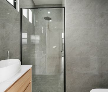 Family Home - Photo 2