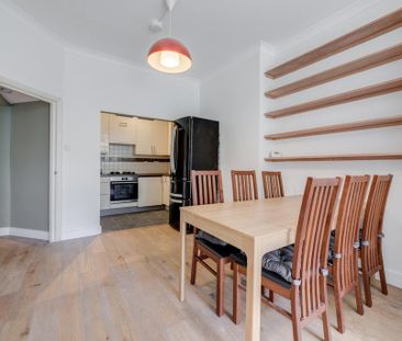 3 bedroom flat to rent - Photo 4