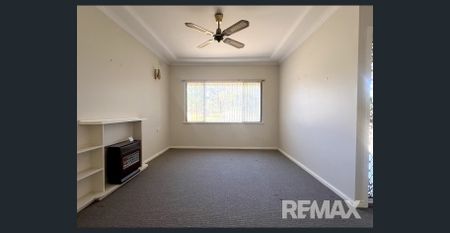 Tidy 3 bedroom home in Mount Austin - Photo 5