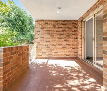 Renovated Three Bedroom Unit For Lease - Photo 2