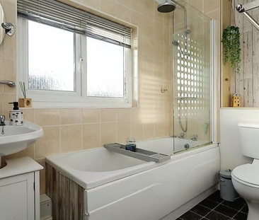 1 bedroom in a house share to rent - Photo 5