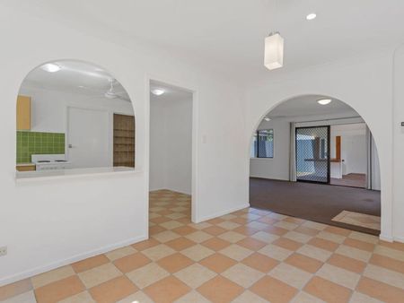 3 Celeste Court, 4127, Springwood Qld - Photo 3