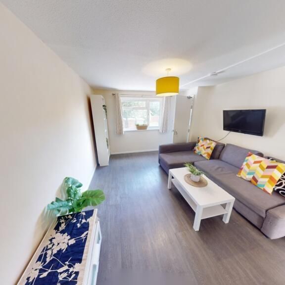 4 bedroom house to rent - Photo 1