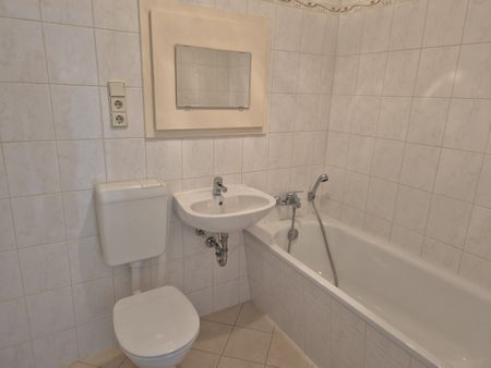 Gemütliche 1-Zimmer-Wohnung mit Balkon und schöner Aussicht - Photo 4