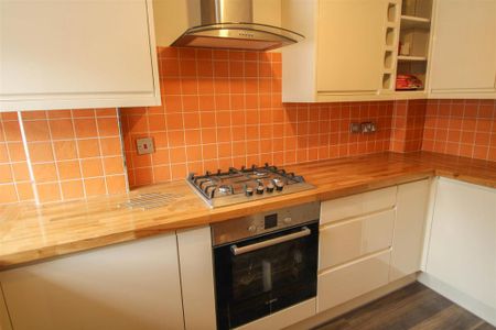 3 bedroom terraced house to rent - Photo 5