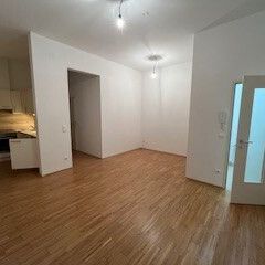 Wohnung in Zentrum Nähe wunderschönem Altbau! - Foto 2
