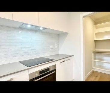 Spacious and modern - Photo 1