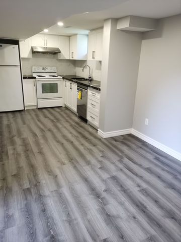 For Lease - 611 Athol Street, Oshawa, Ontario - Photo 5