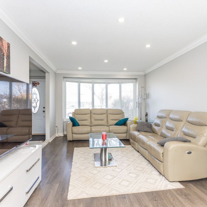 For Lease - 3270 Klaiman Drive, Mississauga, Ontario - Photo 1
