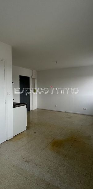 Location Appartement 1 pièce 25m² LE GRAND QUEVILLY 76120 - Photo 1