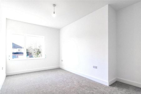 4 bedroom detached house to rent - Photo 3