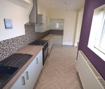 4 bedroom terraced house to rent - Photo 4