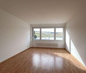 Idéal pour les familles ! Appartement de 5.5 pièces avec balcon - Photo 4