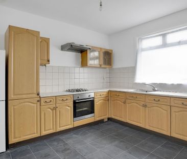 3 bedroom apartment to rent - Photo 6