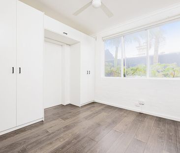 Stylish renovated studio in the heart of Fitzroy - Photo 1