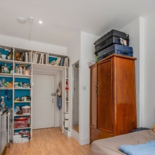 Marloes Road, London, W8 flat to rent - Photo 1