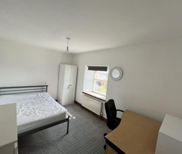 5 bedroom house to rent - Photo 2