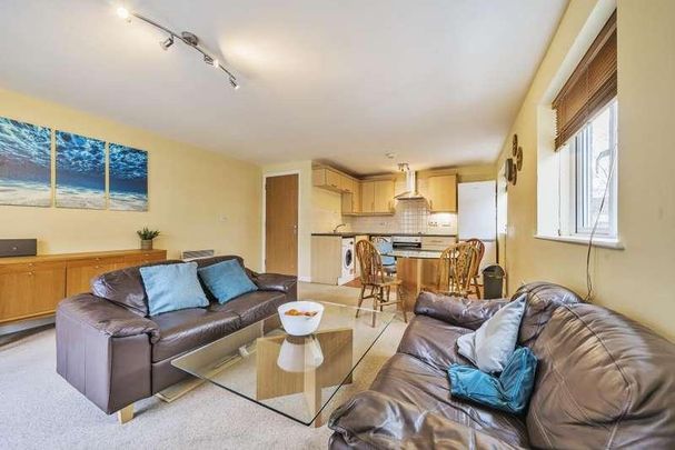 Kidlington, Oxfordshire, OX5 - Photo 1