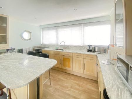 3 bedroom townhouse to rent - Photo 4
