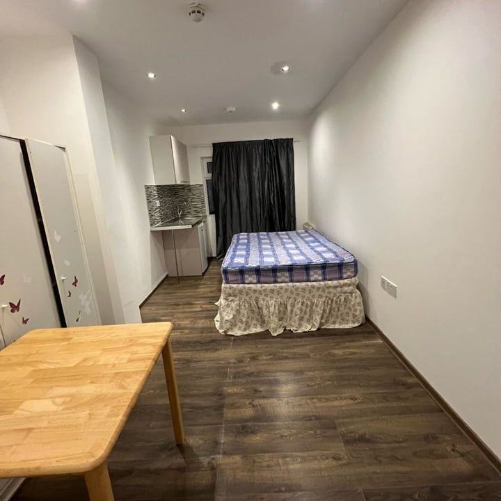 Studio Flat, Torridon Road, SE6 - Photo 1