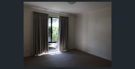 Enjoy Stylish Living and Spacious Comfort in this Low-Maintenance, Air-Conditioned Gem! - Photo 4