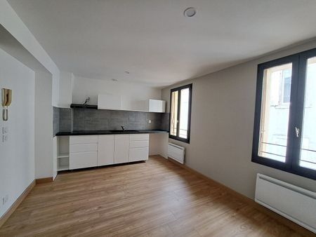 Location Appartement 1 pièce 27m² - Photo 2