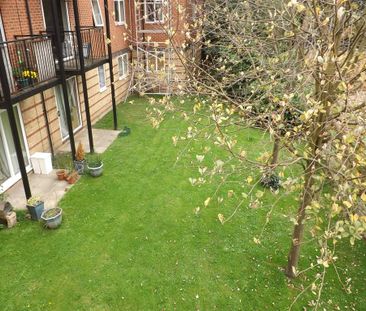 2 bedroom apartment to rent - Photo 6