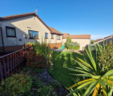 3 bedroom detached bungalow to rent - Photo 5