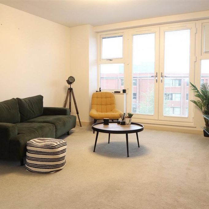 2 bedroom flat to rent - Photo 1
