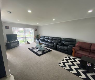 37 Foxlaw Street, Randwick Park, Auckland - Photo 2