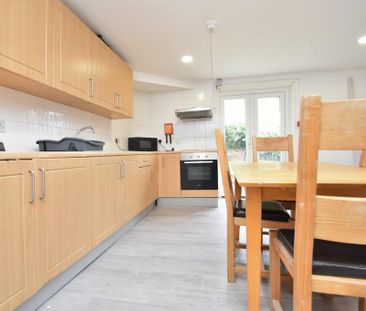 5 bedroom flat to rent - Photo 6