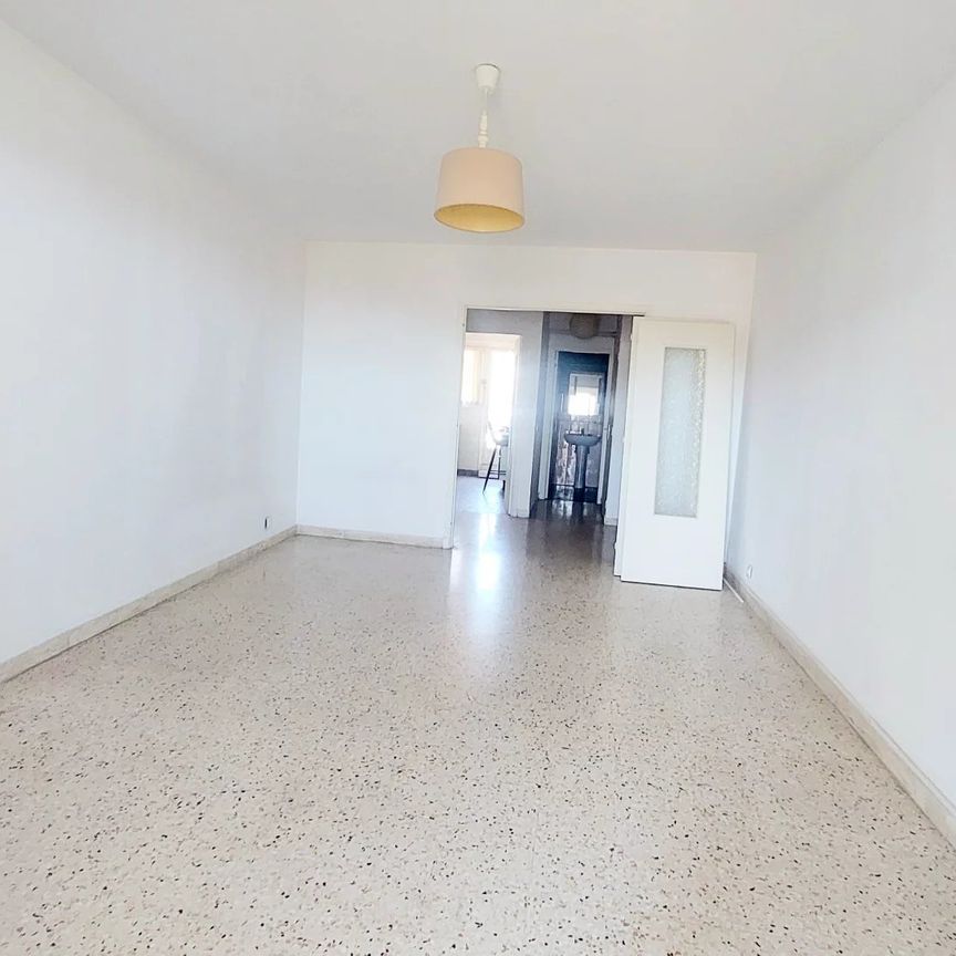 Location Appartement 1 pièce 38m² NICE 06100 - Photo 1
