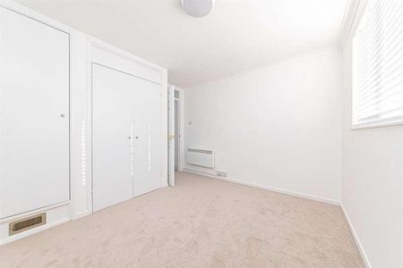 Medina Close, Woosehill, Wokingham, RG41 - Photo 5