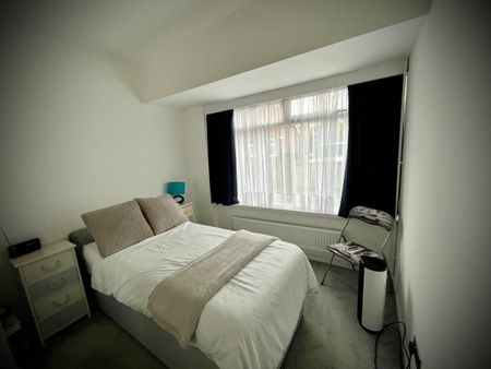 Sandhurst Park, Tunbridge wells. - Photo 3